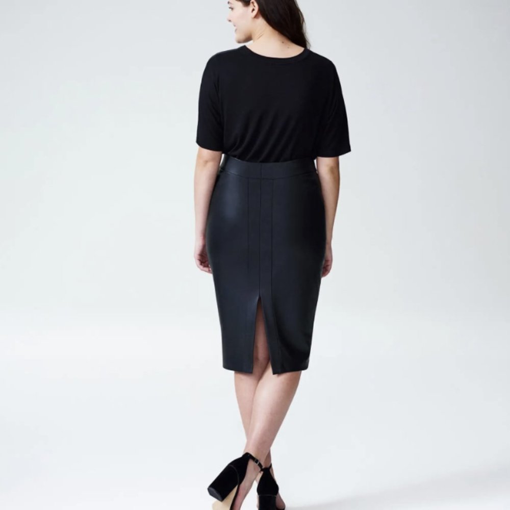Universal Standard Sillaro Black Vegan Leather Pencil Skirt - Picture 3 of 8